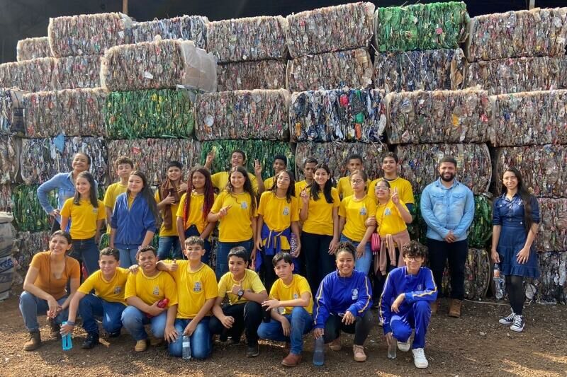 Imagem de compartilhamento para o artigo Alunos da Escola Cecilia Meireles visitam Central de Tratamento de Resíduos em Chapadão do Sul da MS Todo dia